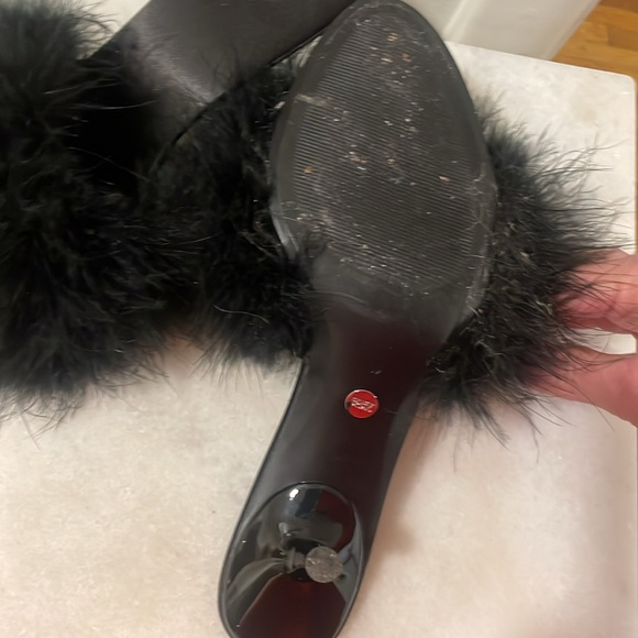 Zara mules feather fur trim black size 40 9 or 9.5
Full glam - Picture 3 of 6